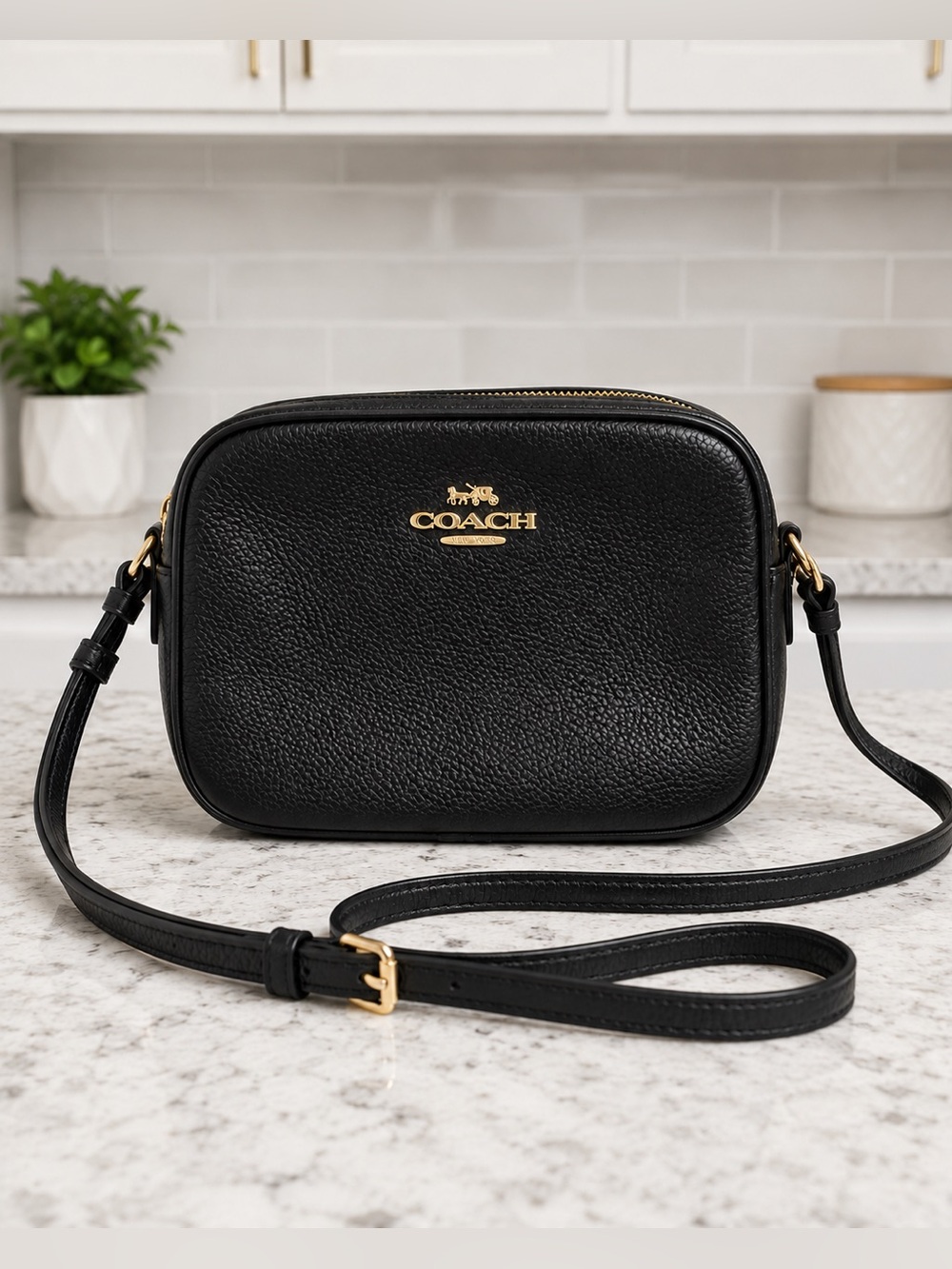 Coach Mini Jamie Signature
Canvas Camera Bag Black